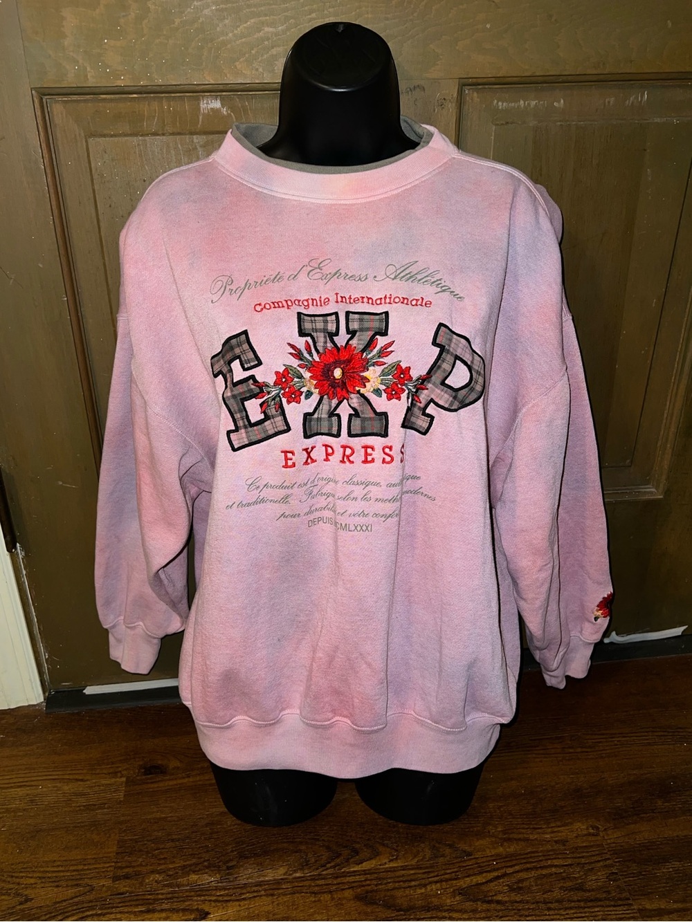 Vintage Express 90s Athletic Pink Embroidered Preppy Crewneck Pullover Size XS/S - Picture 2 of 10